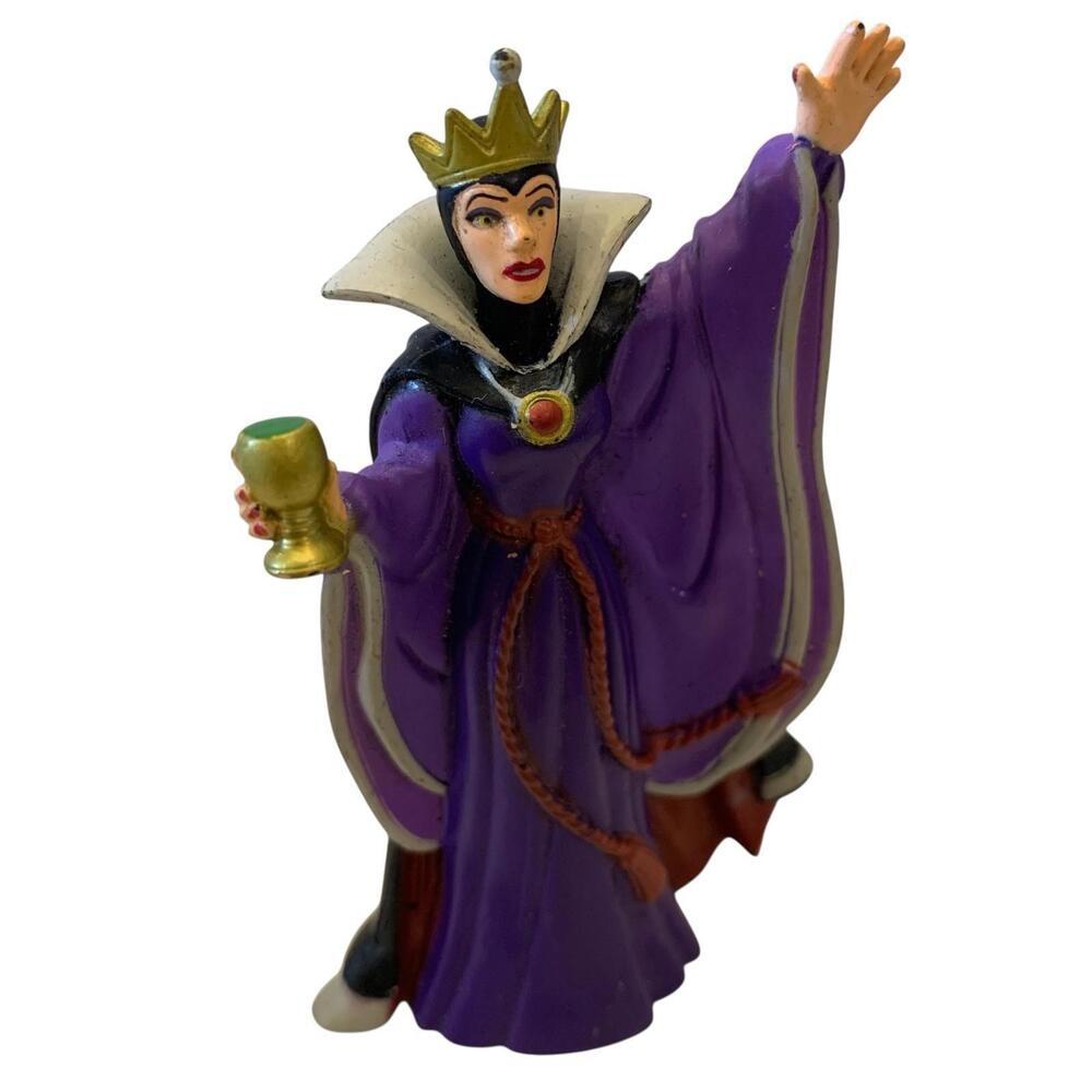 Disney Evil Queen Figurine Snow White Purple Robe Goblet Cake Topper Toy Figure